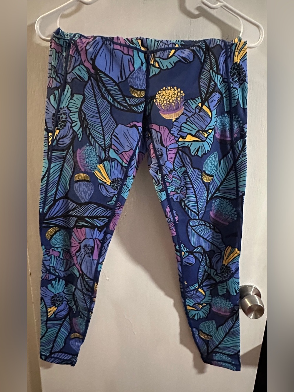Feed me fight me full length Leggings